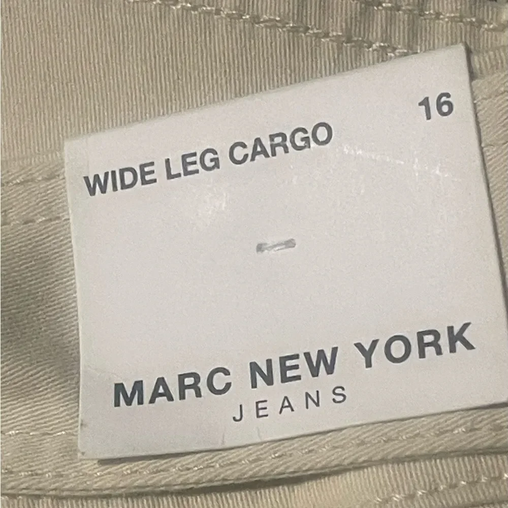 Marc New York Jeans Wide Leg Cargo Jeans Size:16 Color: Ivory